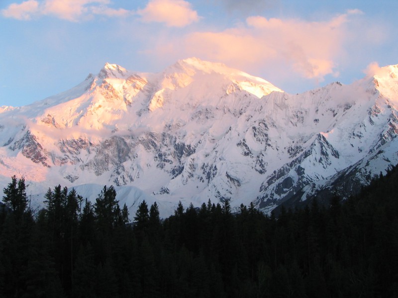 Golden_Nanga_Parbat.jpg